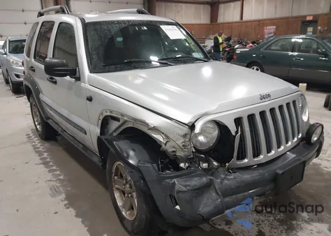 2005 Jeep Liberty Renegade from USA, damaged, VIN 1J4GL38K85W650982